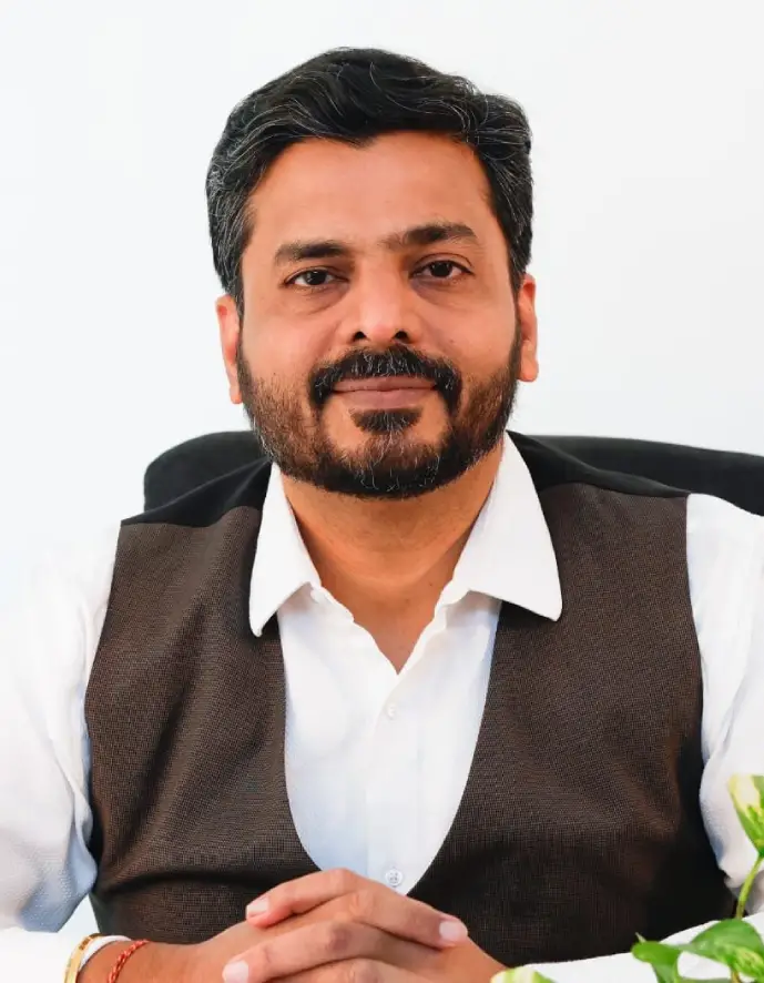Team Member image 2